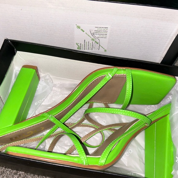 Neon Green Block Heel - Picture 1 of 3